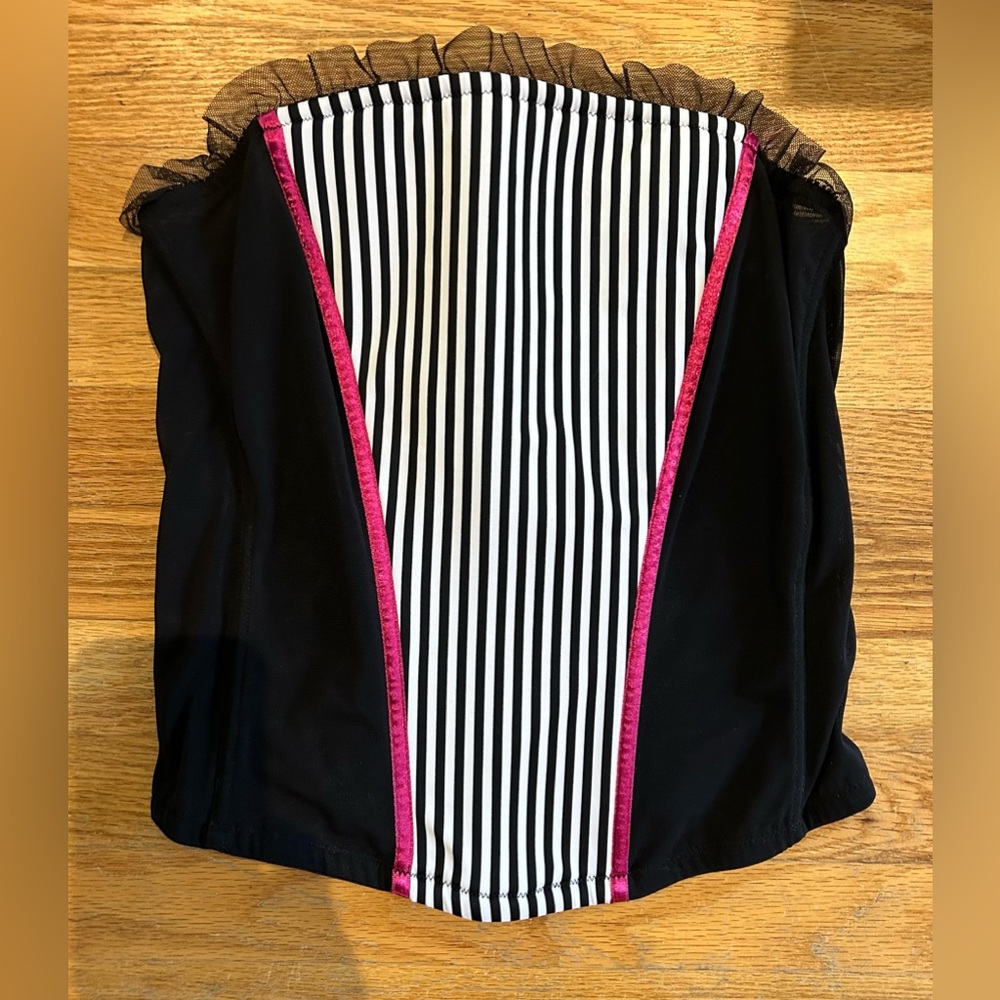 💗 Lane Bryant Corset with Pink Tie in Back and Lace on bust NWOT 🖤🤍🩷